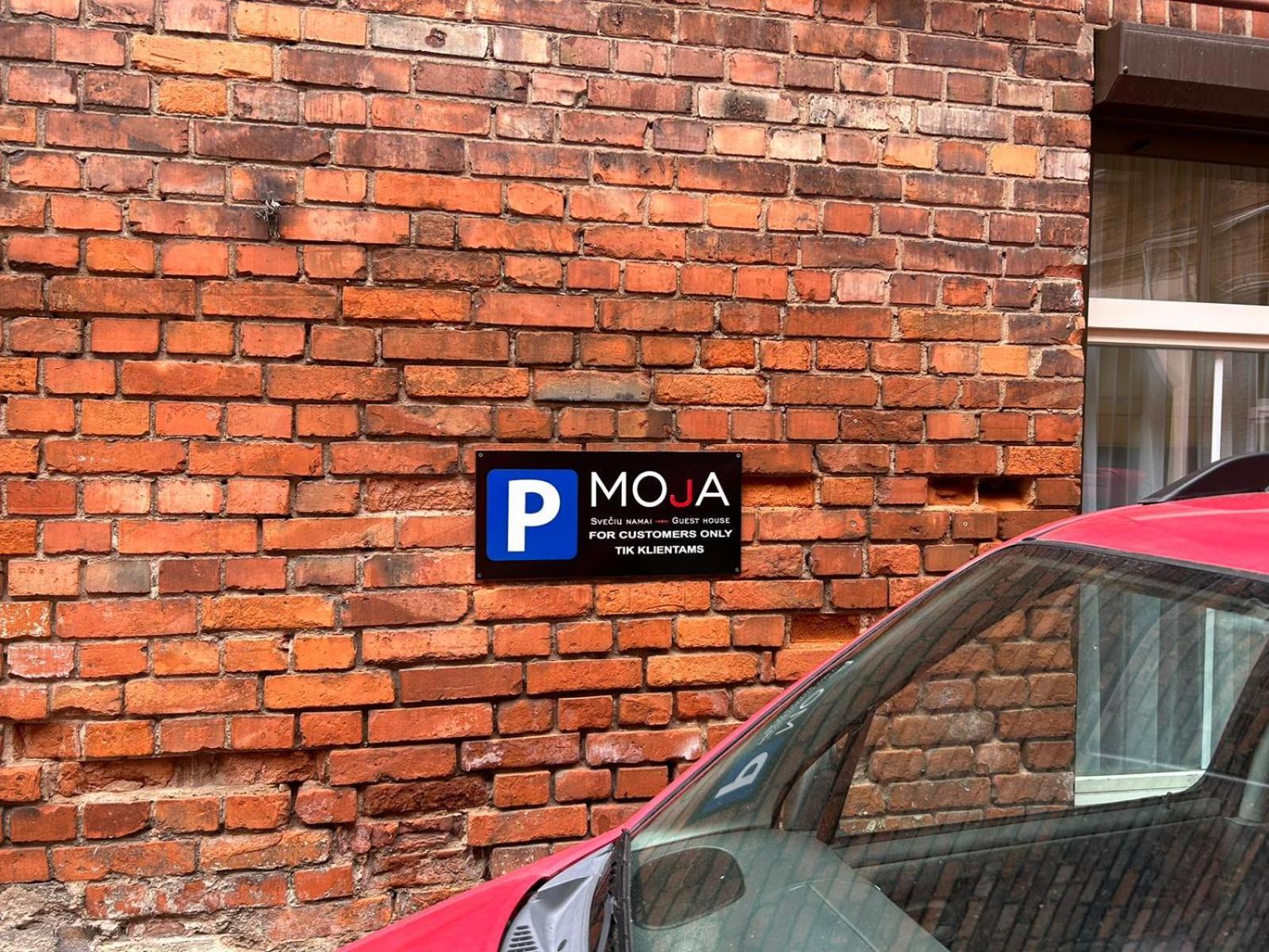 Moja Accommodation Каунас Екстериор снимка